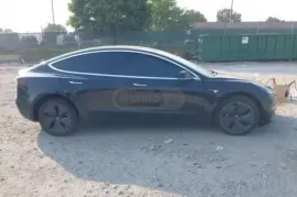 Tesla, Model 3