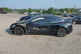 Tesla, Model 3
