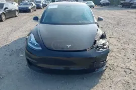 Tesla, Model 3