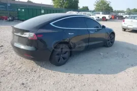 Tesla, Model 3