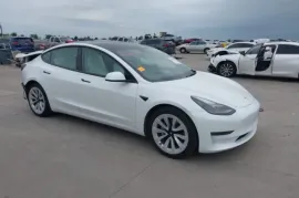 Tesla, Model 3