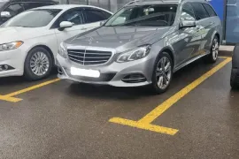Mercedes-Benz, E CLASS, E 220