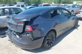 Tesla, Model 3