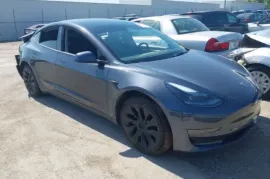 Tesla, Model 3
