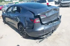 Tesla, Model 3