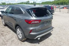 Ford, Escape