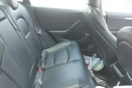 Tesla, Model 3