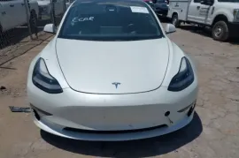 Tesla, Model 3