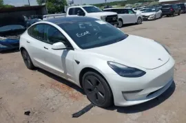 Tesla, Model 3