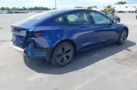 Tesla, Model 3