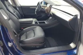 Tesla, Model 3