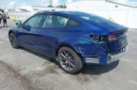 Tesla, Model 3