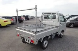 Suzuki, Carry