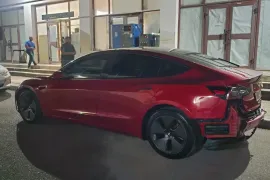 Tesla, Model 3