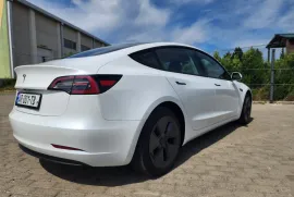 Tesla, Model 3