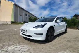 Tesla, Model 3