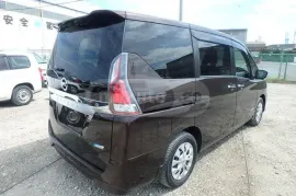 Nissan, Serena