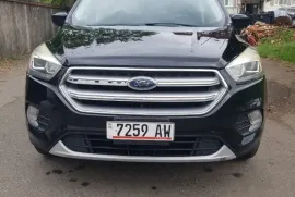 Ford, Escape