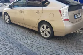 Toyota, Prius