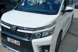 Toyota, Voxy