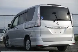 Nissan, Serena