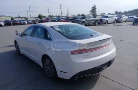 Lincoln, MKZ