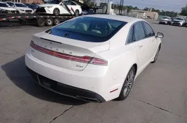 Lincoln, MKZ