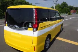 Toyota, Noah