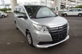 Toyota, Noah