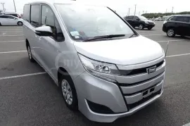 Toyota, Noah