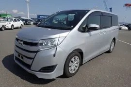 Toyota, Noah