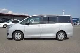 Toyota, Noah