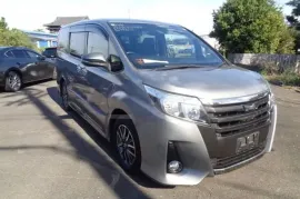 Toyota, Noah