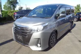 Toyota, Noah