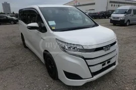 Toyota, Noah