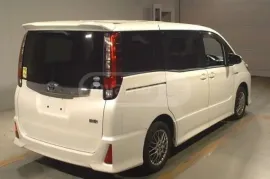 Toyota, Noah