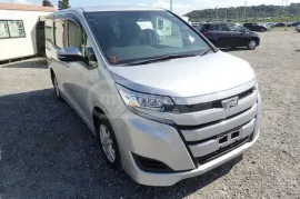 Toyota, Noah