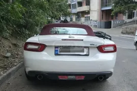 Fiat , 124