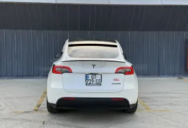 Tesla, Y performance