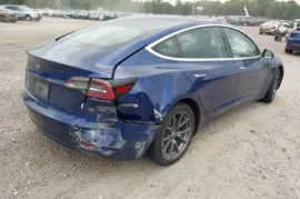 Tesla, Model 3