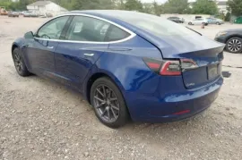 Tesla, Model 3