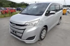 Toyota, Noah