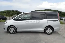 Toyota, Noah
