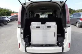Toyota, Noah