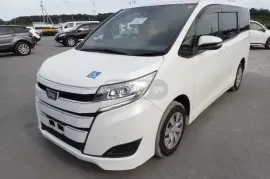 Toyota, Noah