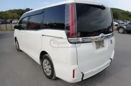 Toyota, Noah