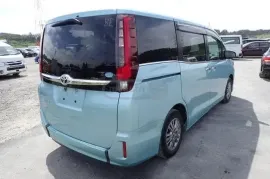Toyota, Esquire
