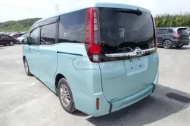 Toyota, Esquire