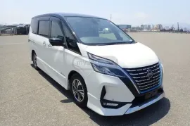 Nissan, Serena
