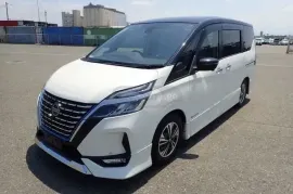 Nissan, Serena